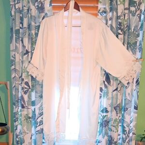 Source Unknown Cream Lace Women's Robe Bridal